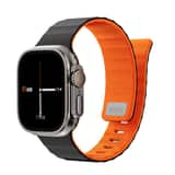 Variation WiWU Mag Secur Magnetisch Siliconen Bandje voor Apple Watch (44/45/46/49 mm) – Zwart en Oranje