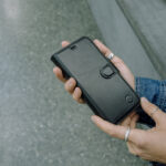 Solidenz Moda Book iPhone 16e echt leren hoesje - Zwart - Afbeelding 4