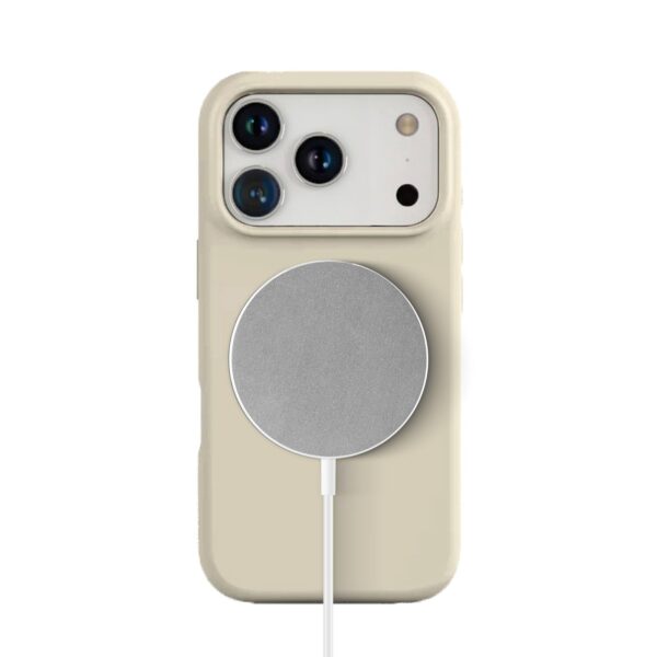 Solidenz Beige Siliconen iPhone 17 Pro hoesje met MagSafe - Desert Sand - Afbeelding 2